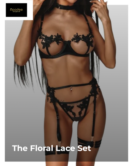 The Floral Lace  5-Piece Lingerie Set | Sophisticated Bra, Knickers, Suspender Belt and Garters